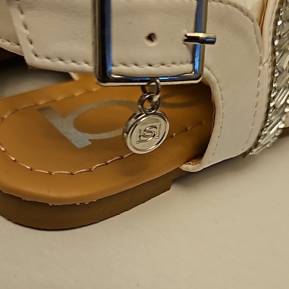 BEBE White Sparkle Girls Thong Sandals NWTs - Picture 3 of 6